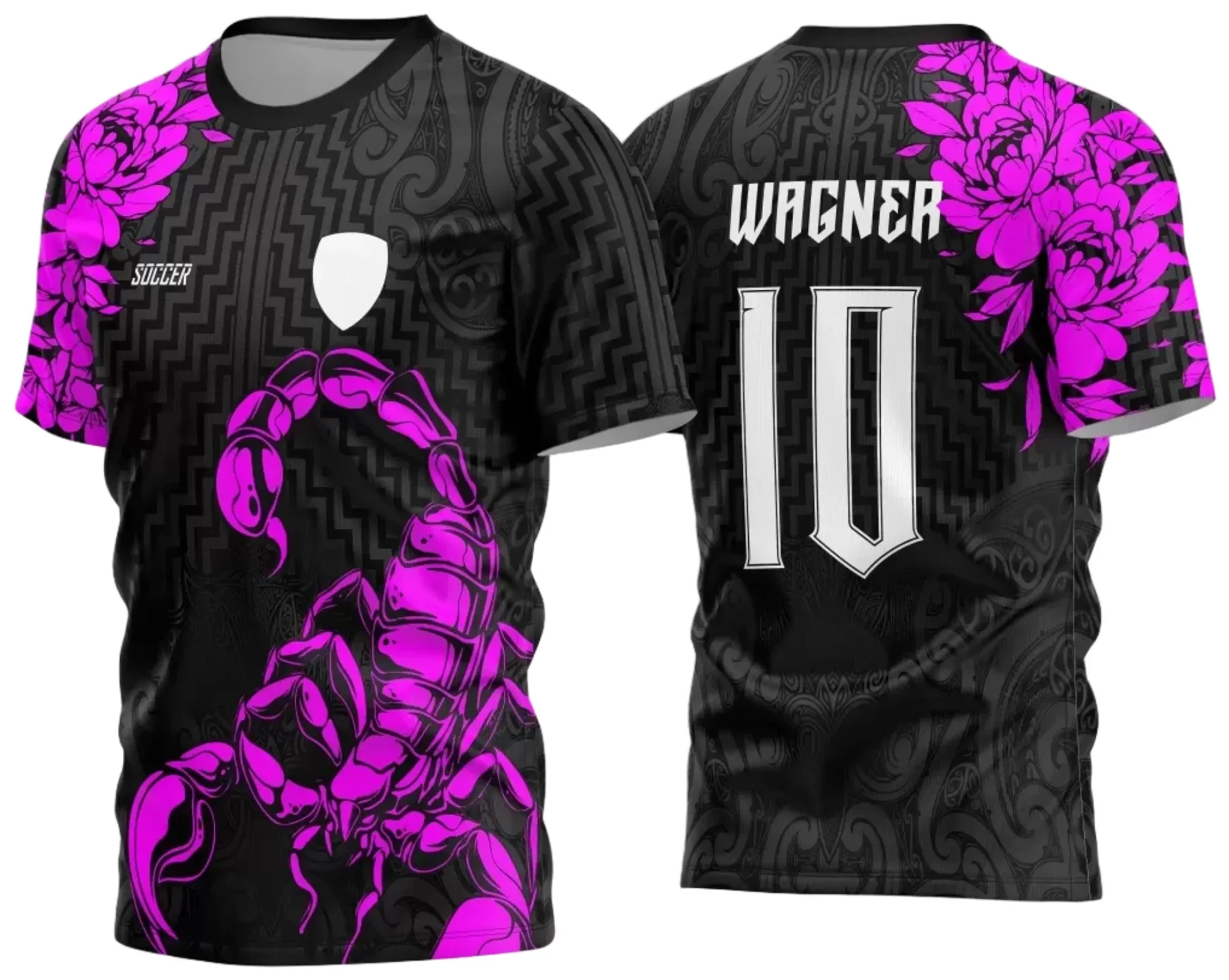 Camiseta unissex preta com logo no peito e estampa grande nas costas inspirada no tema Interclasse Escorpião 2024-2025, ideal para eventos escolares e confraternizações.