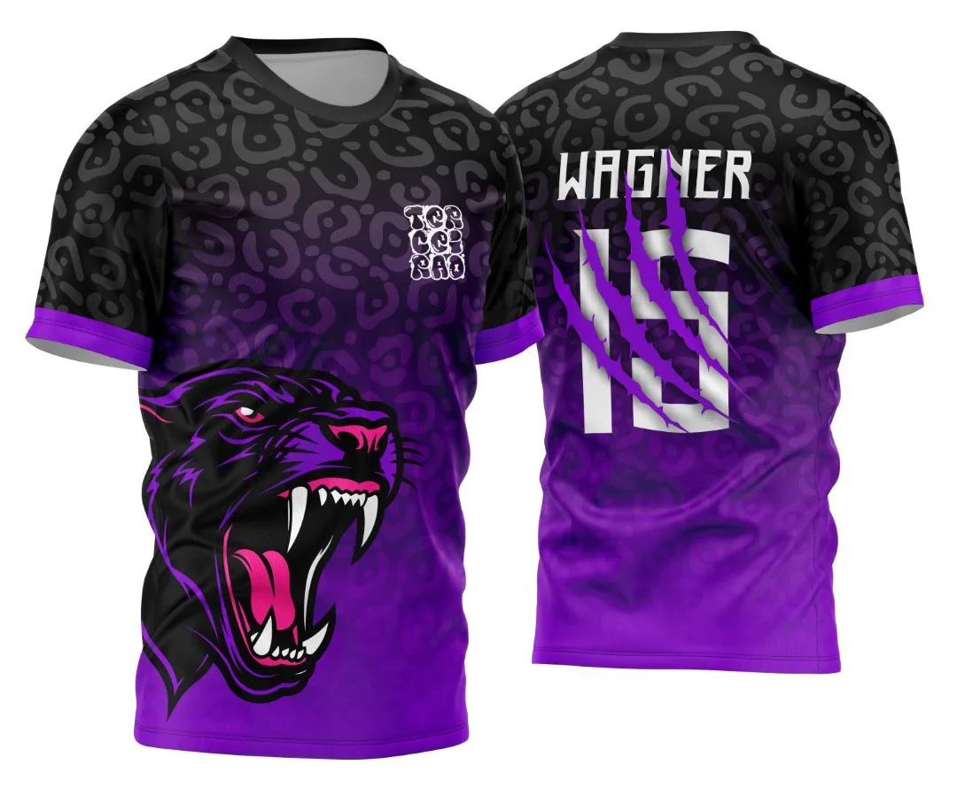 Camiseta unissex preta com logo no peito e estampa grande nas costas do Pantera Degrade para Jogos Internos Interclasse 2024, design moderno e vibrante, perfeita para torneios e eventos esportivos.