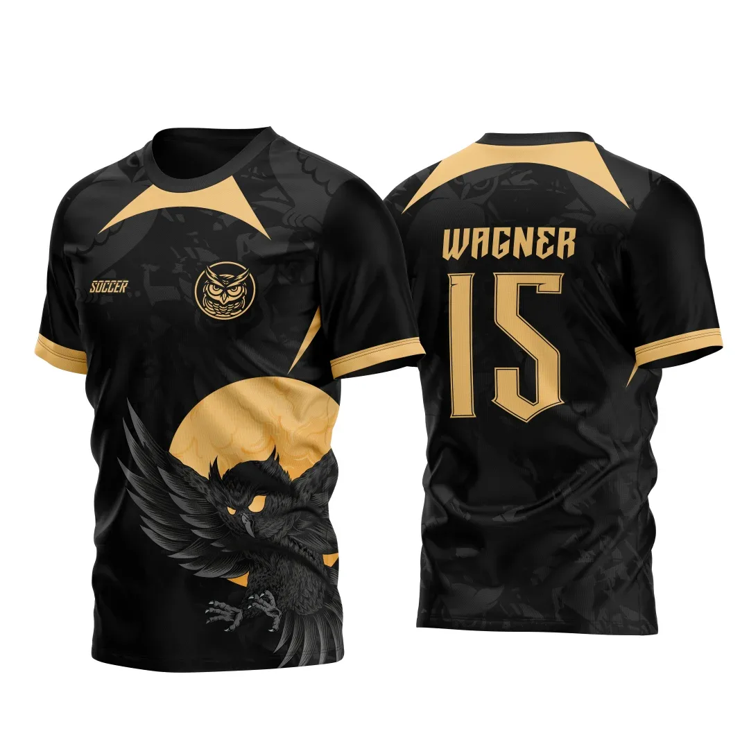 Camiseta unissex preta com logo no peito e estampa grande nas costas temática Atlética Acadêmica e InterClasse Coruja 2023, estilo moderno e confortável para eventos e competições.