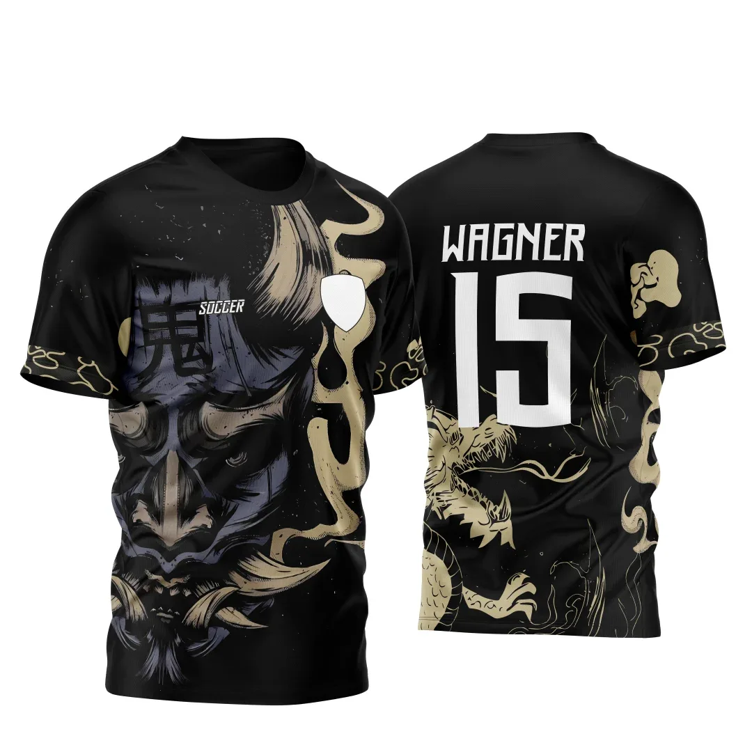 Camiseta unissex branca com logo no peito e estampa grande nas costas com o tema Máscara Chinesa 2023, perfeita para eventos InterClasse, estilo moderno e visual marcante.