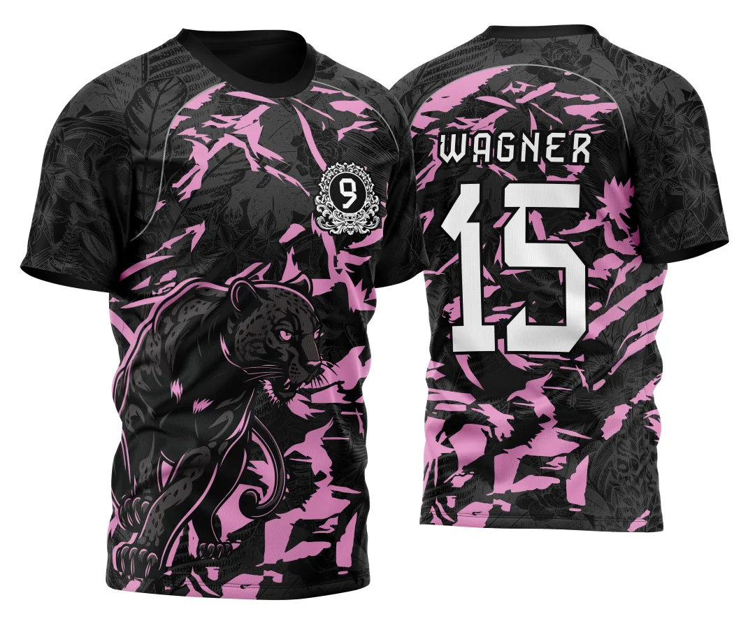 Camiseta unissex preta com logo no peito e estampa grande nas costas do InterClasse Pantera Nono Ano 2026 modelo rosa, design moderno e vibrante, ideal para eventos escolares e grupos.