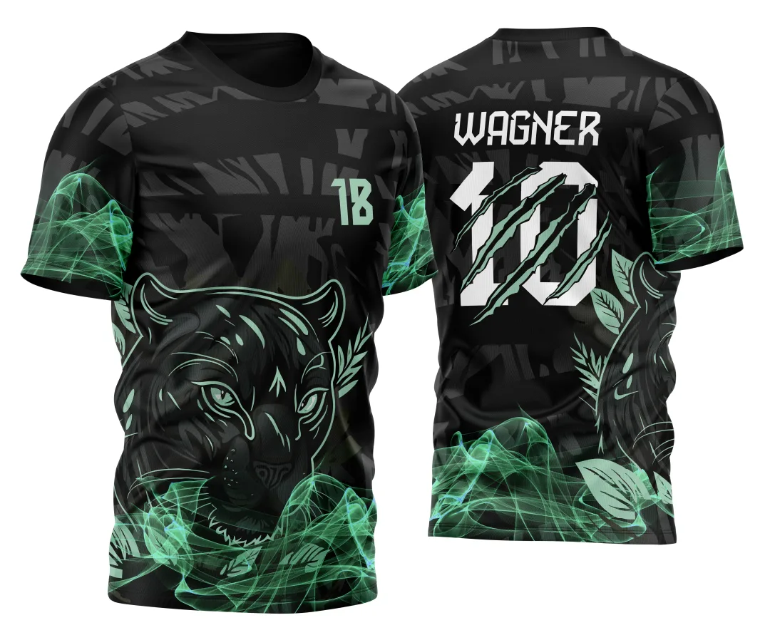 Camiseta unissex preta com logo no peito e estampa grande nas costas mostrando Pantera Negra com traços verdes e garras, tema InterClasse 2023, perfeita para fãs de super-heróis e estilo marcante.