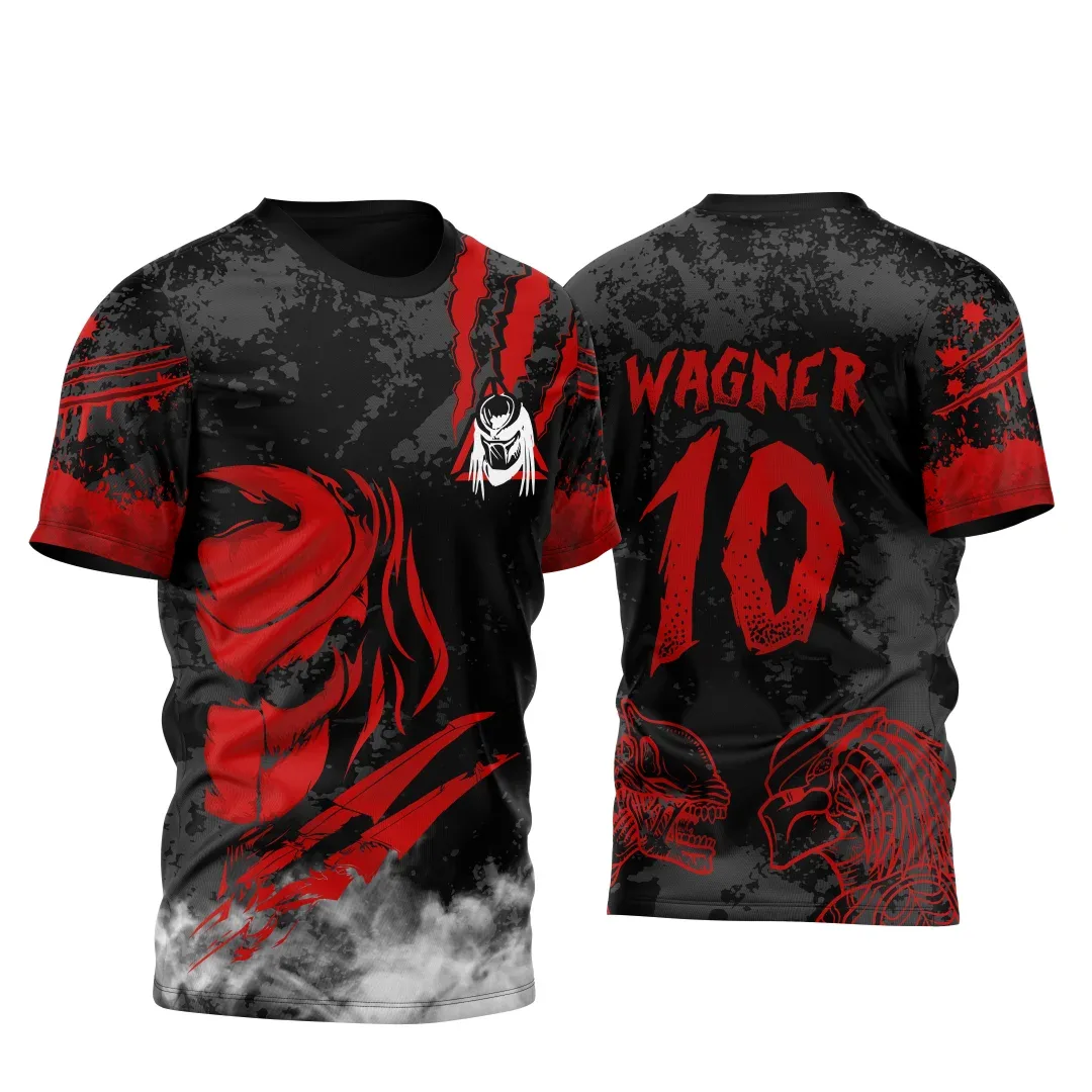 Camiseta unissex preta com logo no peito e estampa grande nas costas mostrando o Predador em ataque no modelo 2023, estilo agressivo e moderno para fãs de aventuras e ação.
