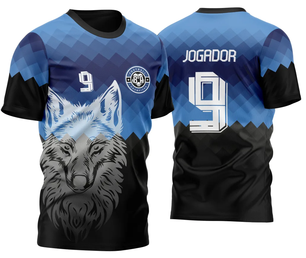 Camiseta unissex preta com logo no peito e estampa grande nas costas com design de lobo InterClasse em degrade de polígonos, estilo moderno e vibrante.