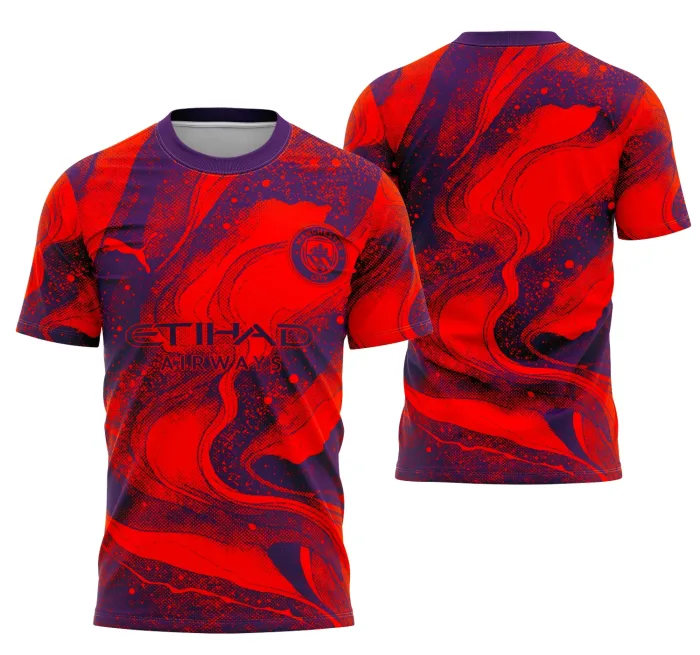 Camiseta unissex preta com logo no peito e estampa grande nas costas do conceito de Manchester City, ideal para eventos interclasse e fãs do futebol.