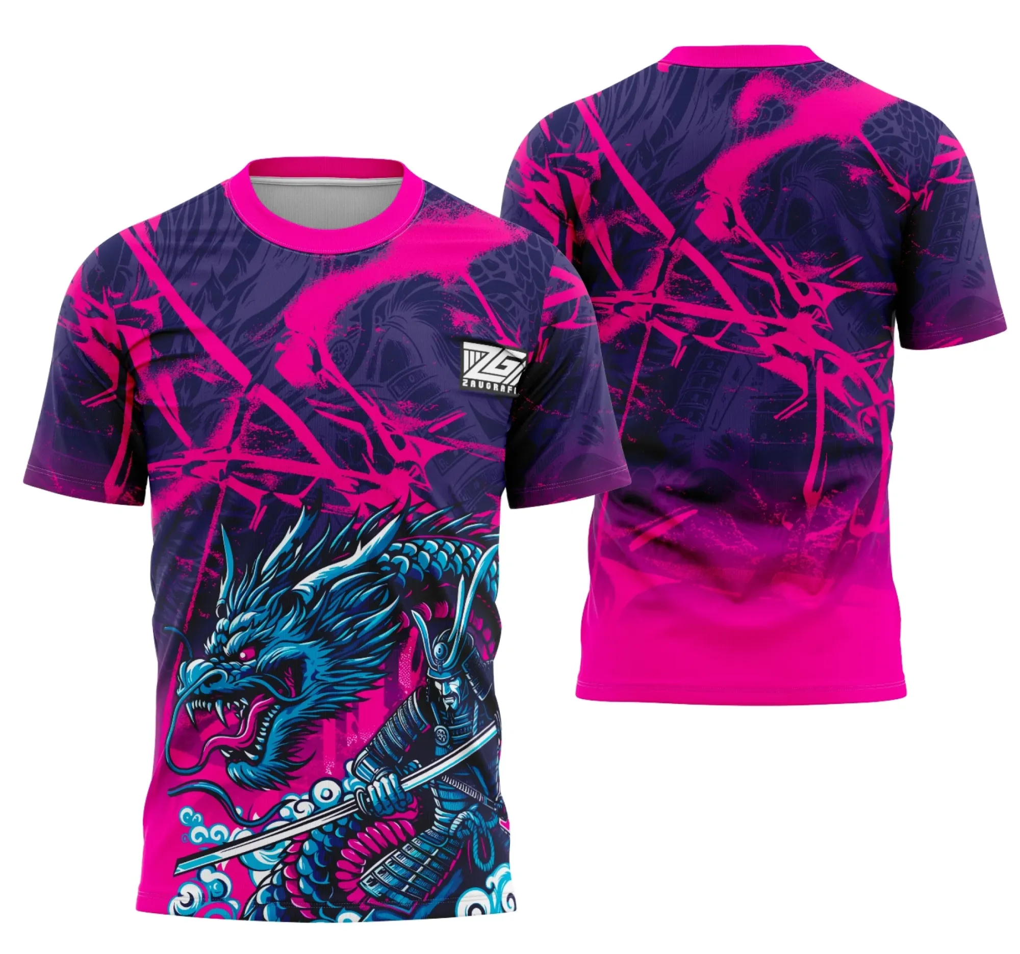 Camiseta unissex preta com logo no peito e estampa grande nas costas com tema samurai japonês inspirado interclasse