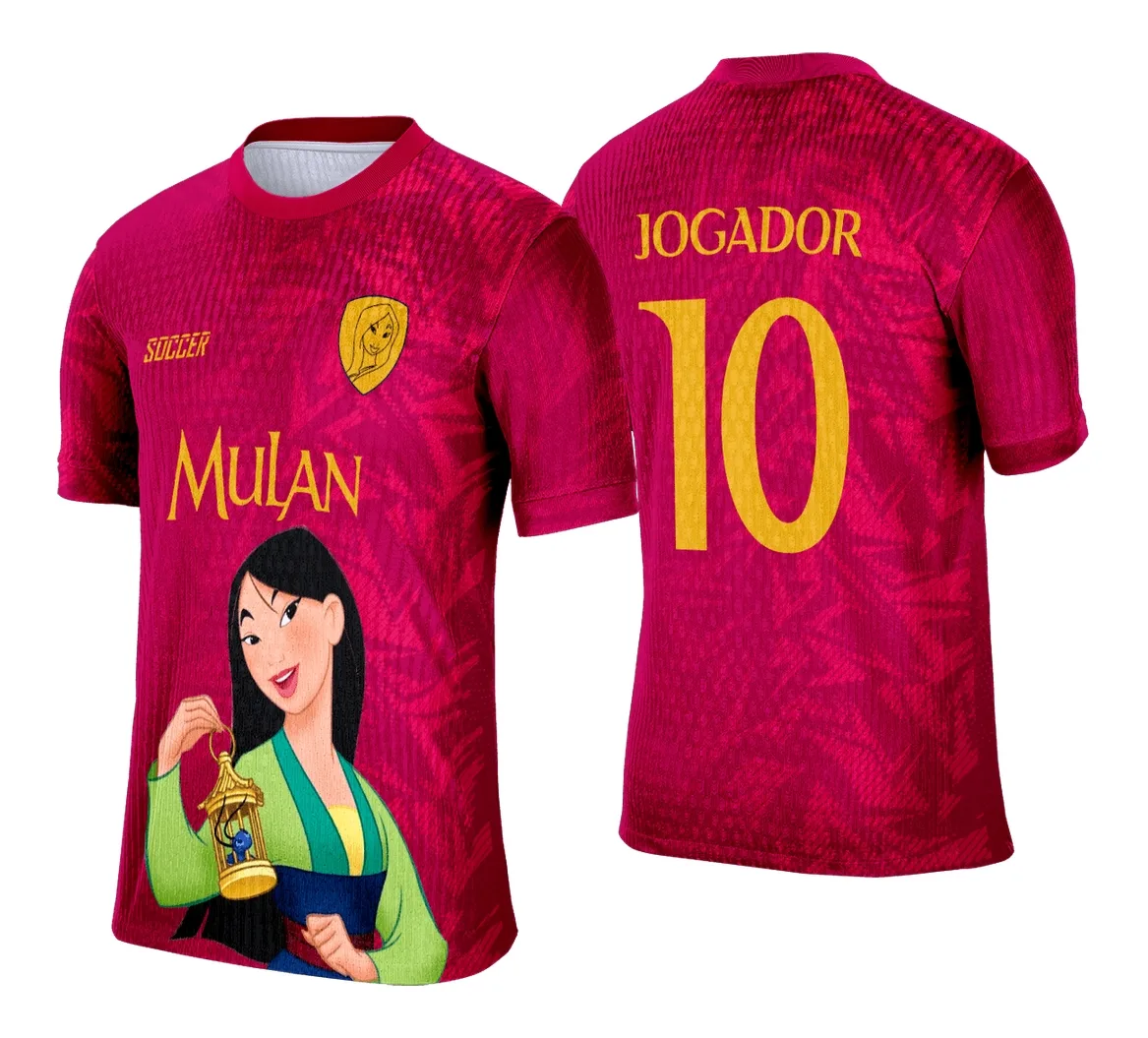 Camiseta unissex preta com logo no peito e estampa grande nas costas com tema Interclasse Mulan, mostrando design marcante e vibrante ideal para eventos escolares.