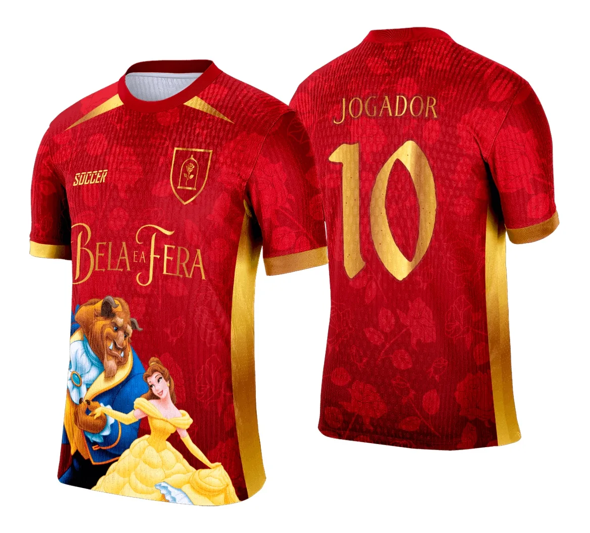 Camiseta unissex preta com logo no peito e estampa grande nas costas inspirada no tema Interclasse A Bela e a Fera, combinando estilo e conforto para fãs da história clássica.