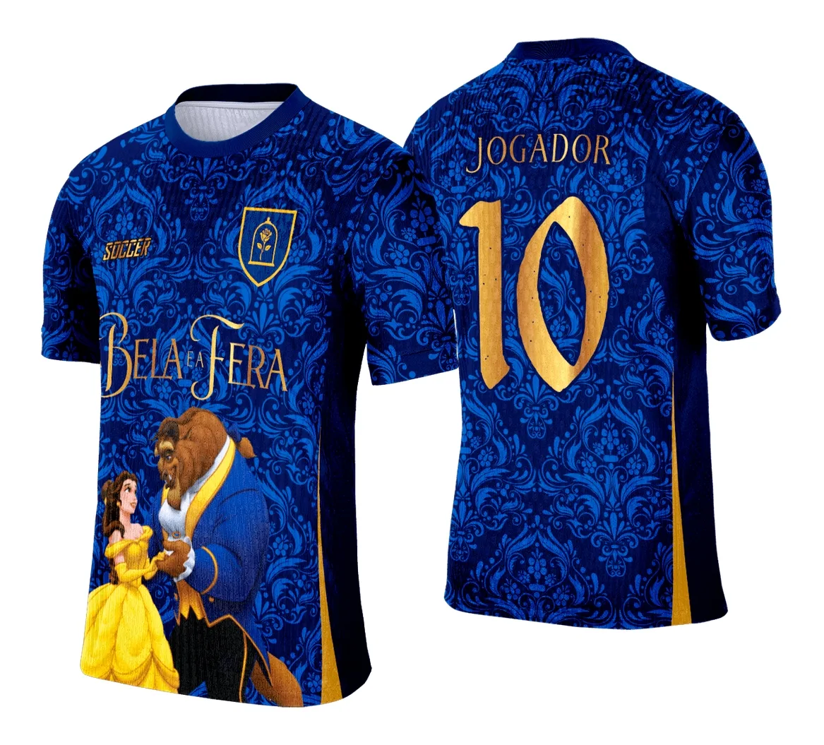 Camiseta unissex branca com logo no peito e estampa grande nas costas com tema Interclasse A Bela e a Fera, elegante e informal, perfeita para eventos e uso diário.