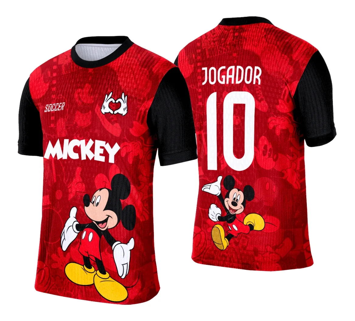 Camiseta unissex branca com logo no peito e estampa grande nas costas mostrando o tema Camisa Interclasse Mickey, perfeita para fãs da turma do Mickey.