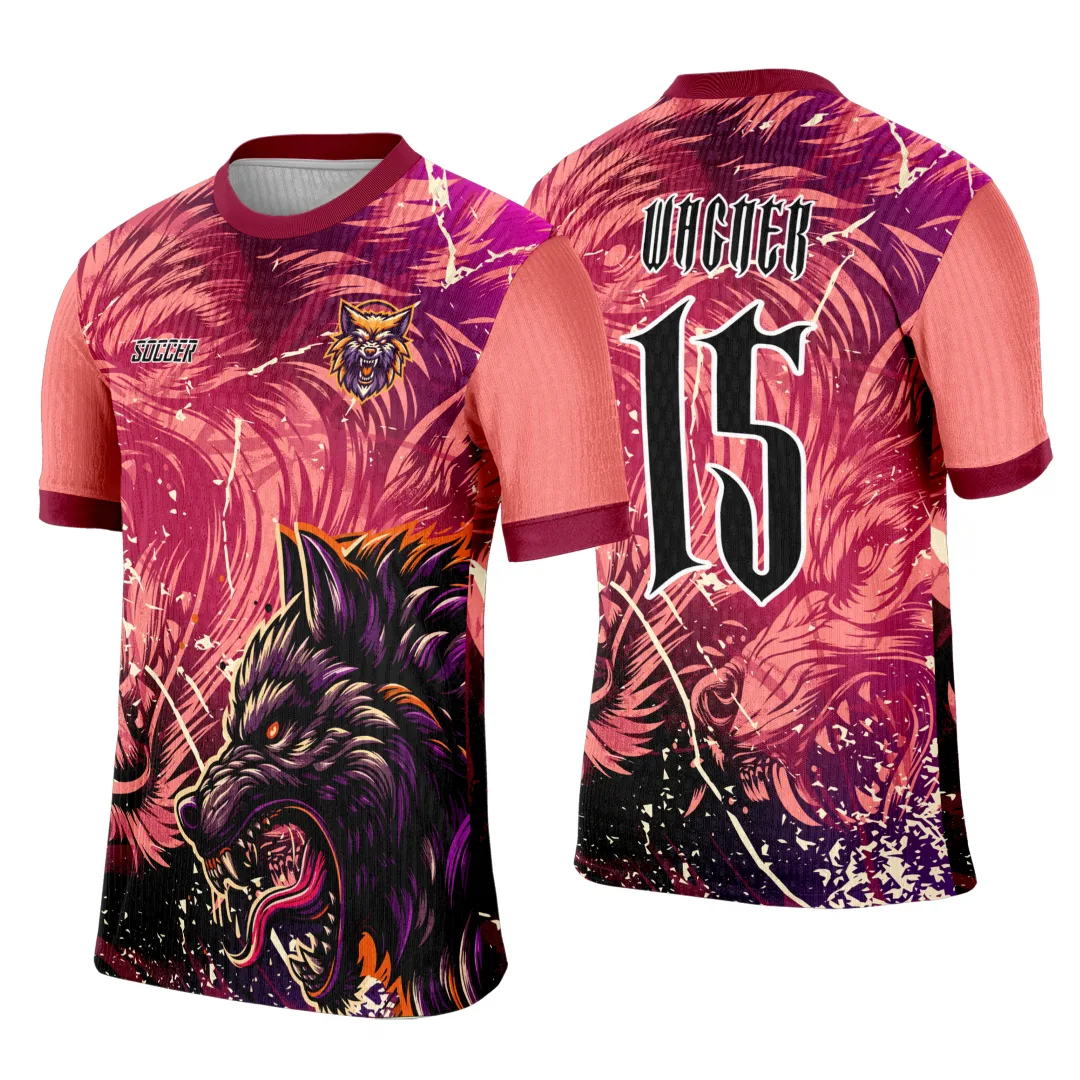 Camiseta unissex preta com logo no peito e estampa grande nas costas mostrando o Lobo Vermelho do Interclasse, estilo marcante e visual impactante para qualquer ocasião.