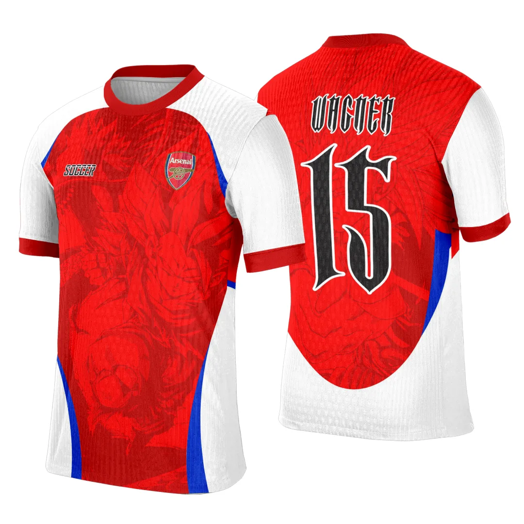 Camiseta unissex preta com logo no peito e estampa grande nas costas inspirado no Interclasse Arsenal Dragon Ball Z, perfeita para fãs com estilo marcante e moderno.