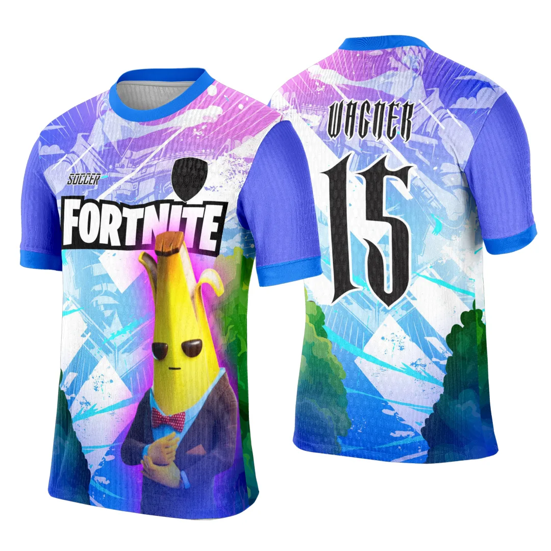 Camiseta unissex preta com logo no peito e estampa grande nas costas com tema de Interclasse Game Fortnite, estilo jovem e moderno, perfeita para fãs do game.