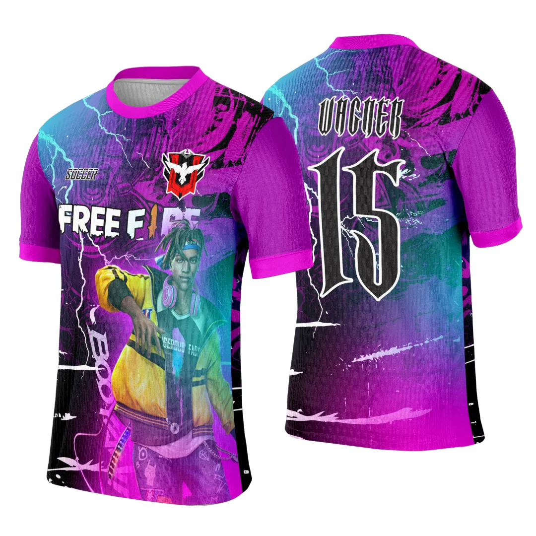Camiseta unissex preta com logo no peito e estampa grande nas costas, tema Interclasse Free Fire, ideal para fãs do jogo e eventos entre amigos.