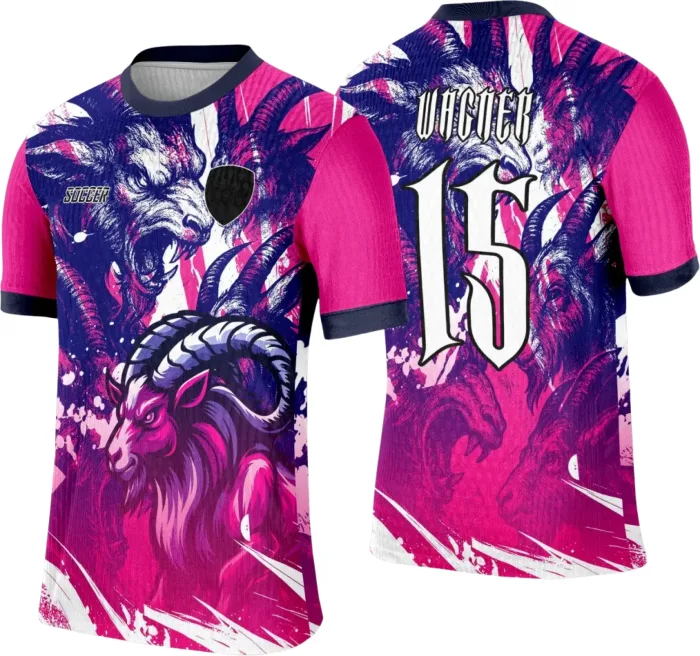 Camiseta unissex preta com logo no peito e estampa grande nas costas, tema Interclasse Cabra, design moderno e impactante para momentos especiais.