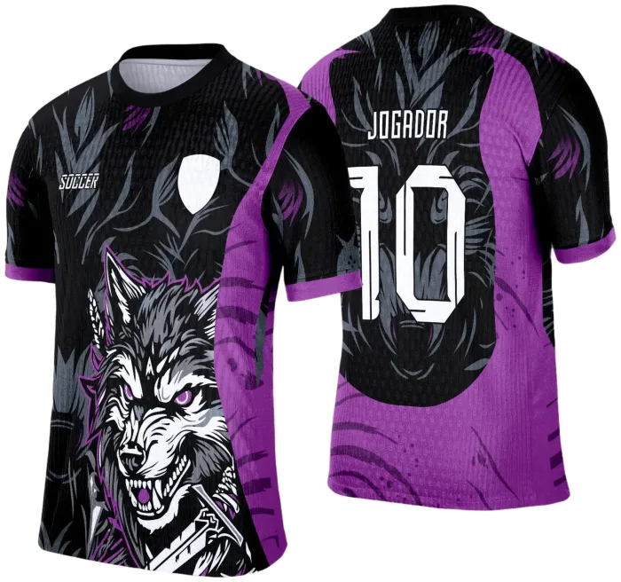 Camiseta unissex preta com logo no peito e estampa grande nas costas mostrando o Lobo, tema Interclasse Escolar 2025, ideal para eventos escolares e estilo moderno.