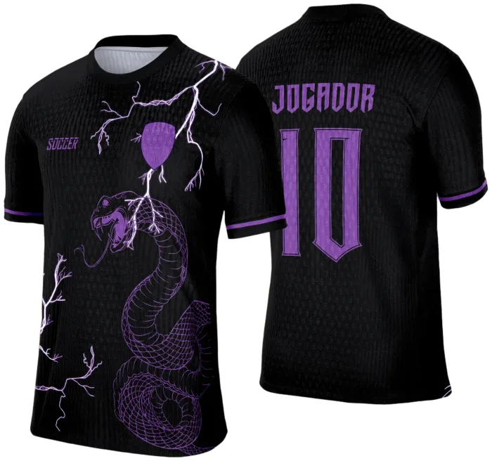 Camiseta unissex preta com logo no peito e estampa grande nas costas com tema Cobra Roxa do Interclasse 2025, visual moderno e impactante.